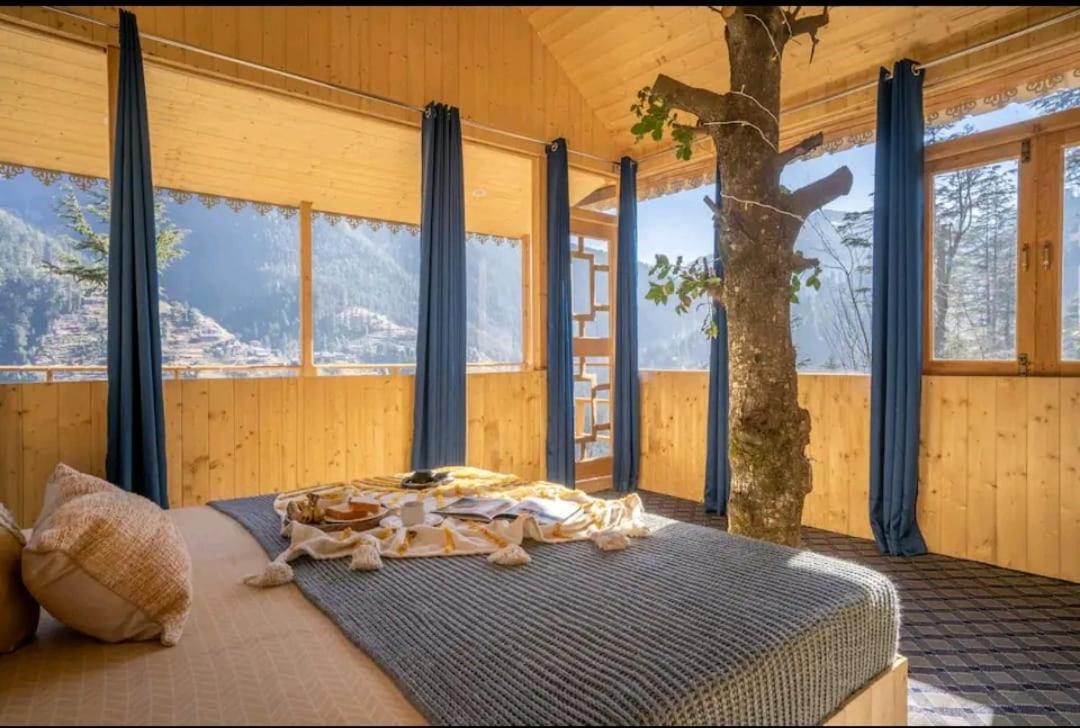 Villa Into The Woods Treehouse Jibhi Exterior foto