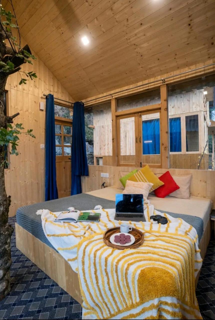 Villa Into The Woods Treehouse Jibhi Exterior foto